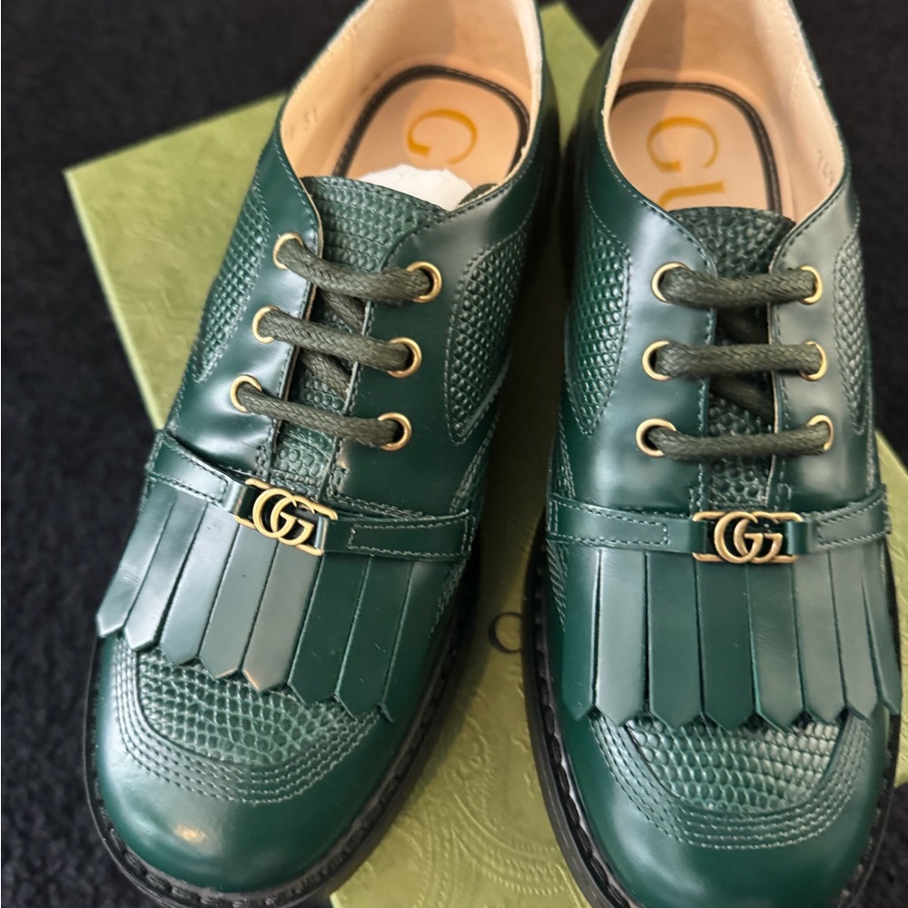 Gucci Green Leather Shoes with Gold Accents